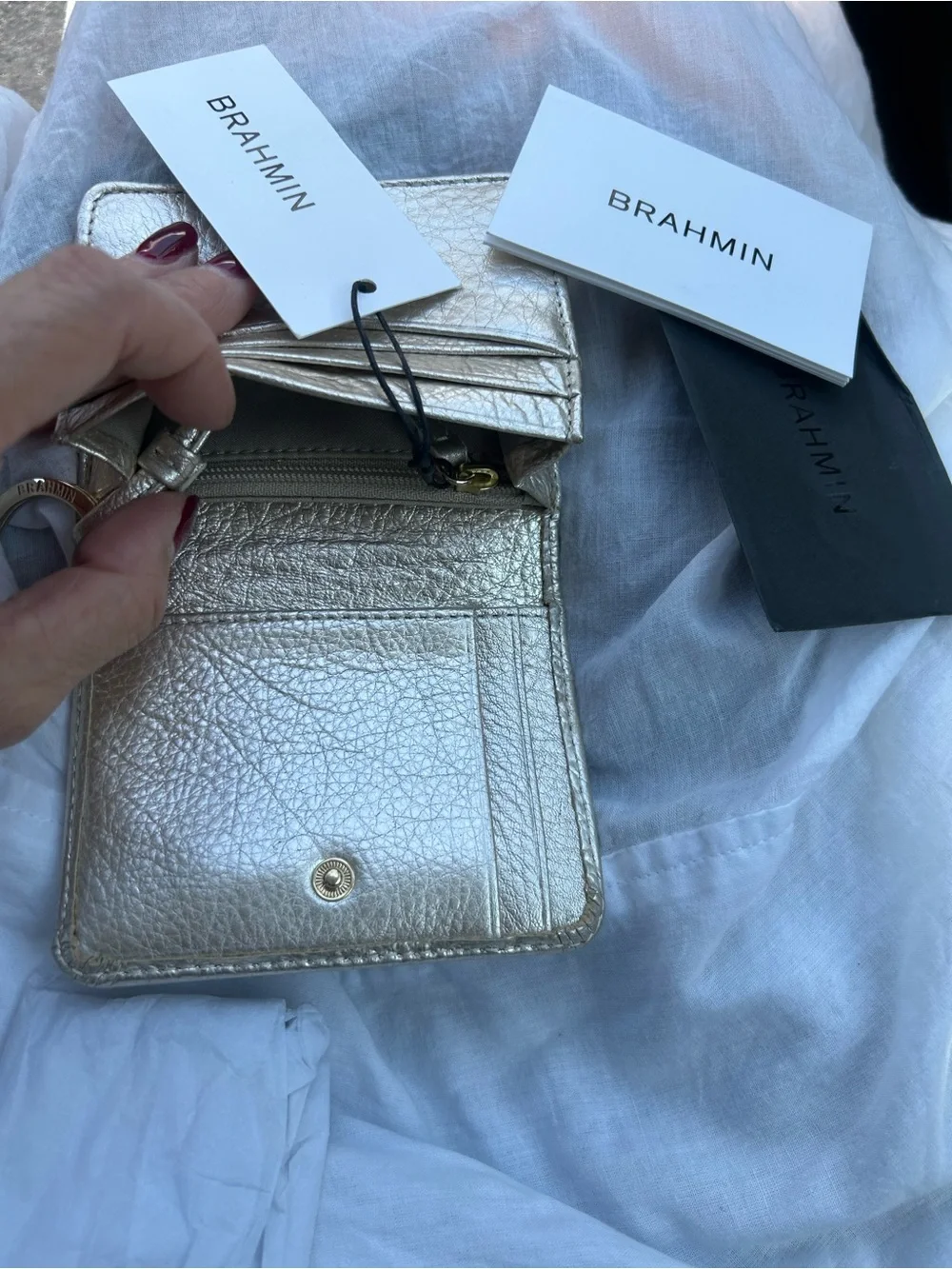 NEW Brahmin wallet ⭐️ - Picture 5 of 10